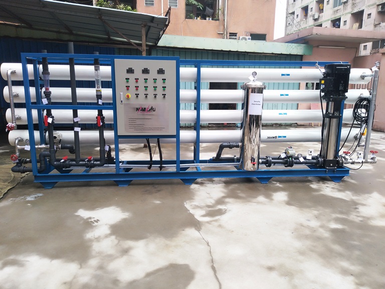 Reverse osmosis machine for drinking.jpg